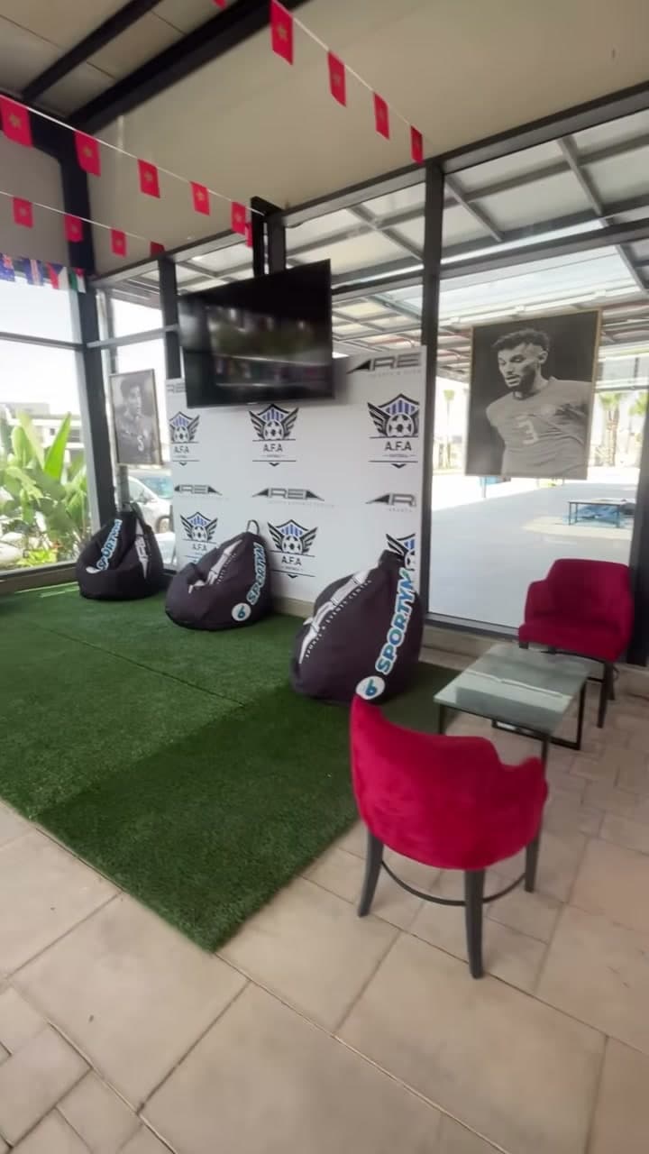 Espace d’accueil AREA Football Academy, mur AFA